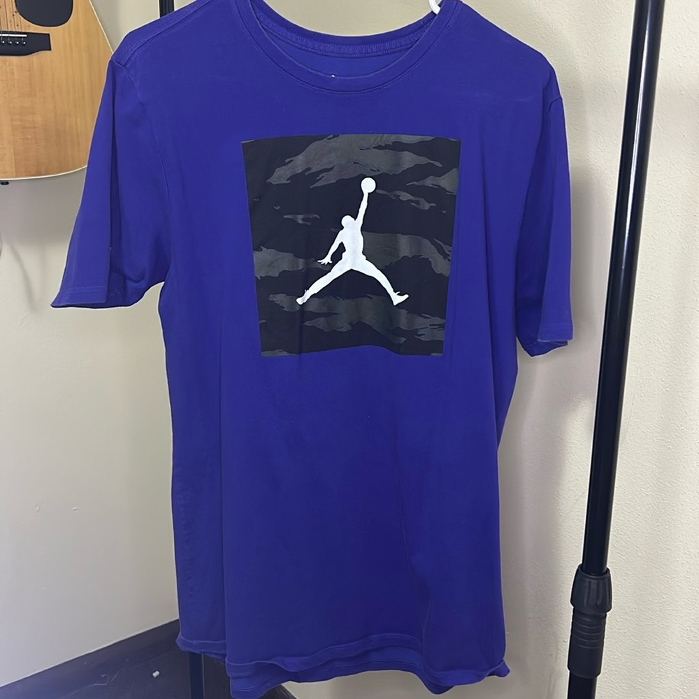 Purple Air Jorden t-shirt
